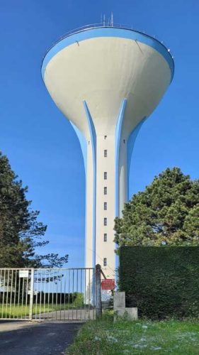 Château d'eau d'Yzengremer